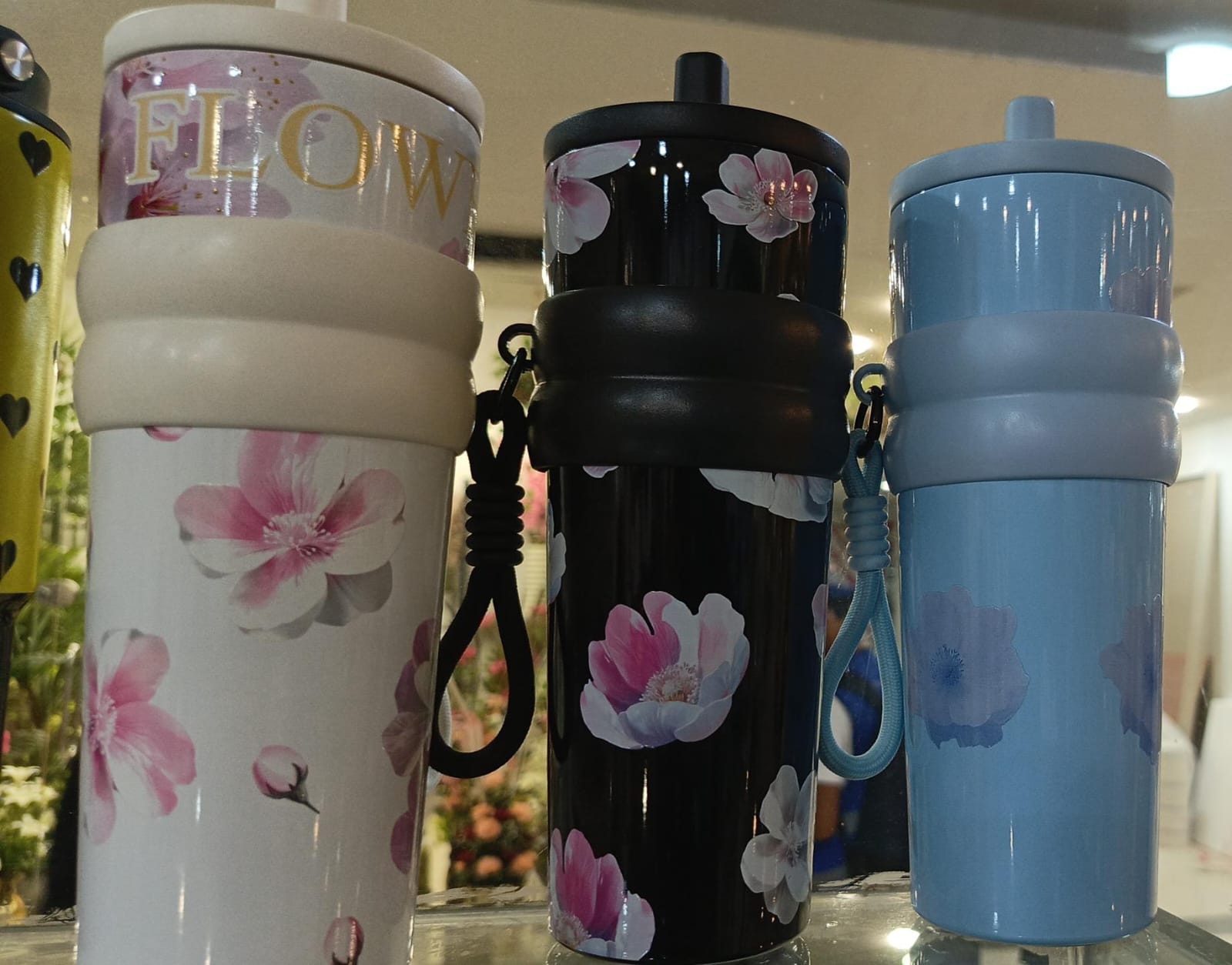 720ml Stainless Steel Insulated Tumbler with Lid & Straw Caption: - Image 2