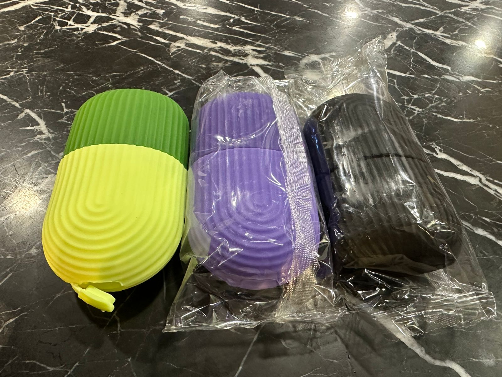 Silicone Face Ice Roller with Stopper - Image 3