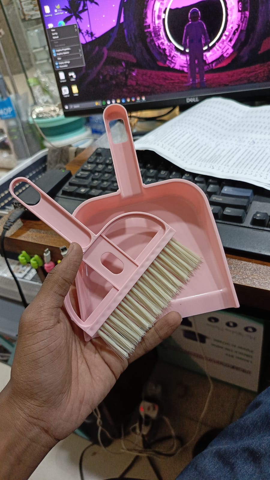 Mini Broom & Dustpan Set – 2-in-1 Desktop Cleaning Brush HC - Image 6