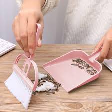 Mini Broom & Dustpan Set – 2-in-1 Desktop Cleaning Brush HC - Image 3