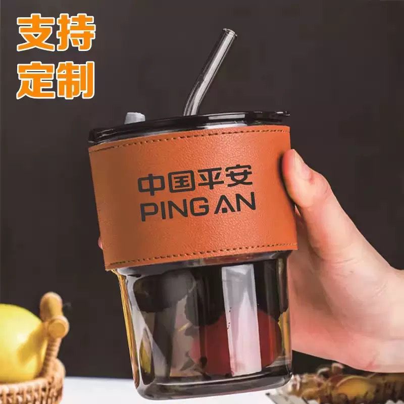 Deer Design Glass Water Cup with Straw – Bamboo Style (680ml) (QD) - Image 2